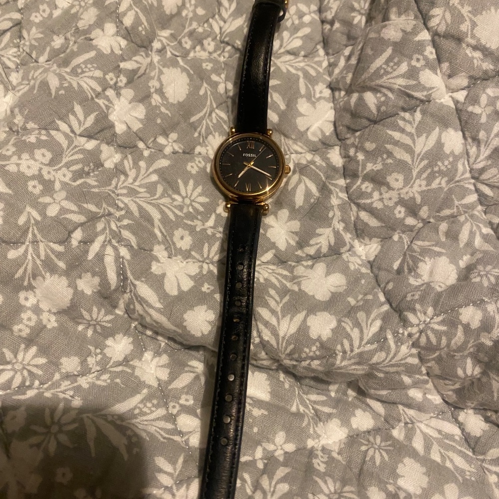 Fossil Watch - Picture 2 of 3